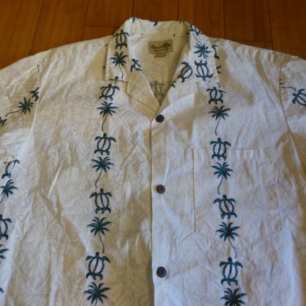 Paradise bay aloha shirt turtles palms large